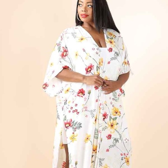 1x-3x New Plus Size Printed Maxi Cardigan - Picture 3 of 6